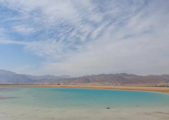 بلو هول بلازا * Dahab